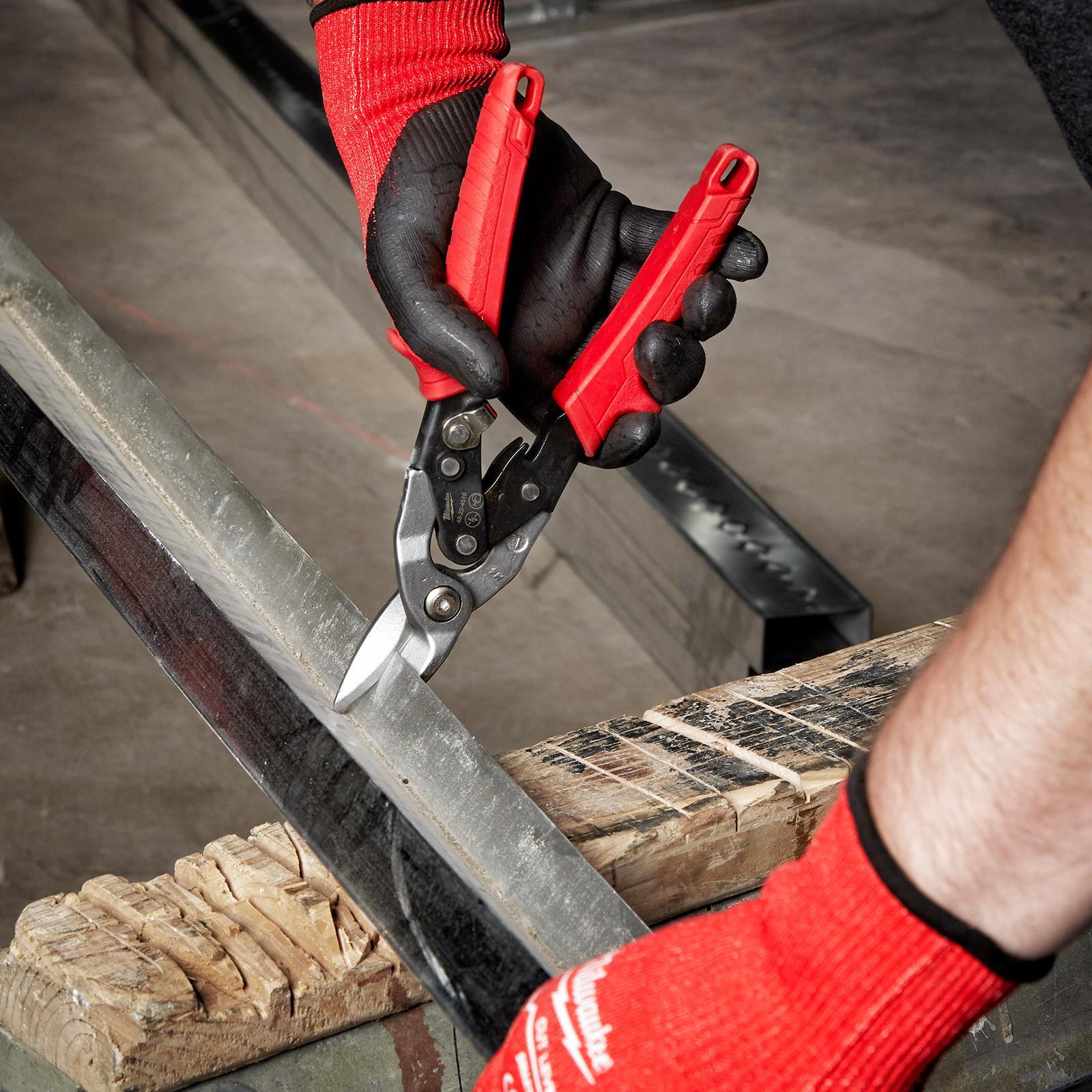 Milwaukee 48224520 Right Cutting Aviation Snips – image 5