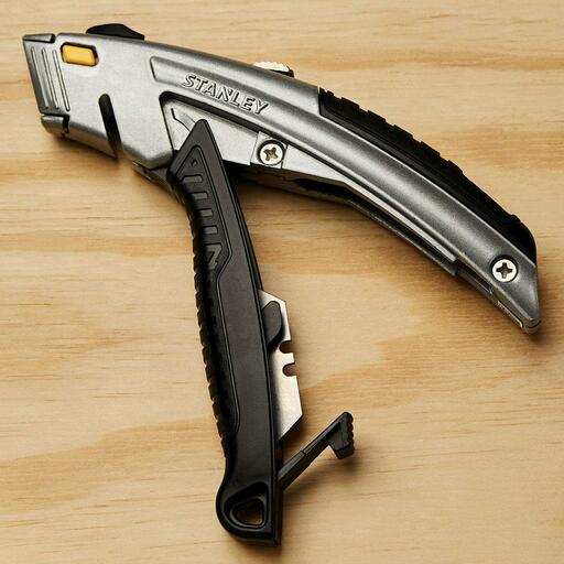 Stanley 10-788 Instant Change Retractable Blade Knife – image 4
