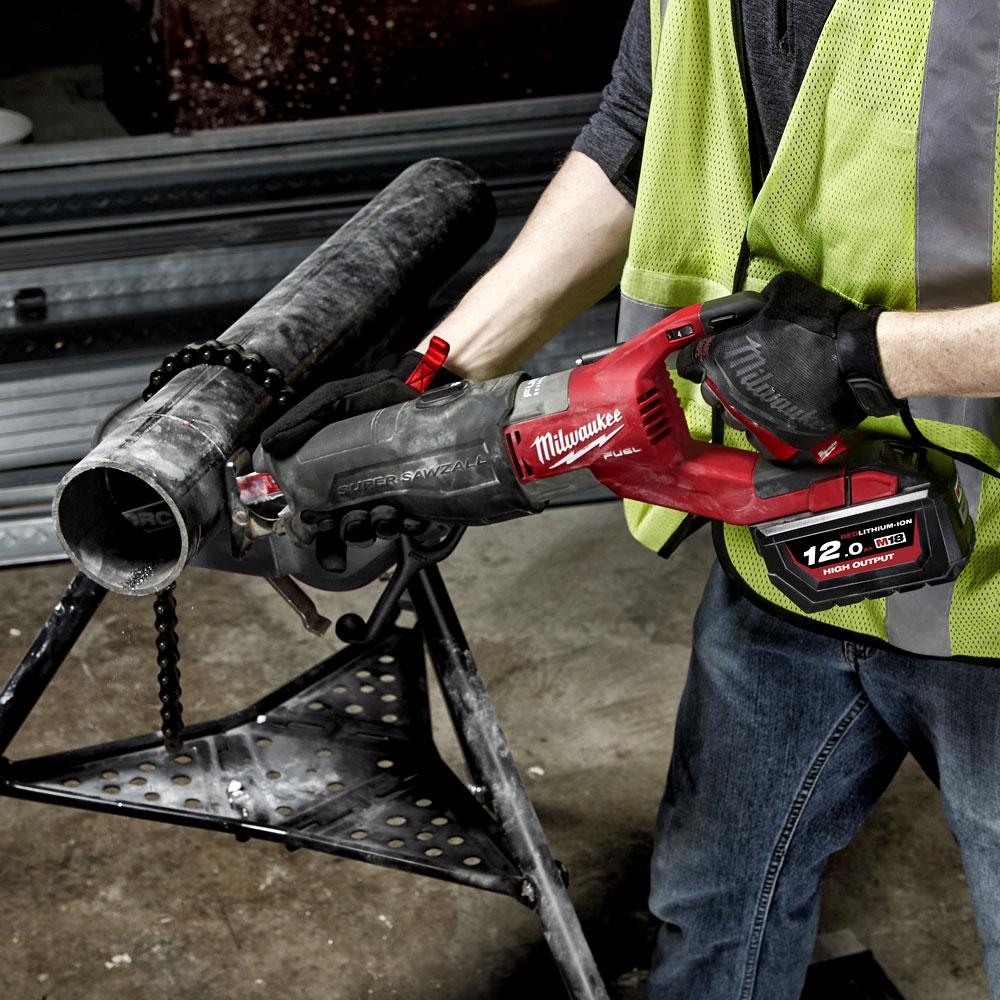 Milwaukee M18FSX121C 18V 12.0Ah Liion Cordless Fuel Super Sawzall