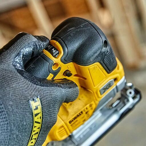 DeWalt DCZ1585P3-XE 18V XR 5.0Ah Li-ion Cordless Brushless 15pce Combo Kit – image 60