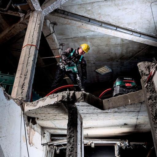 Metabo KHEV 11 52 (600767500) 1500W 52mm 11kg Class Brushless SDS Max Rotary Hammer – image 3