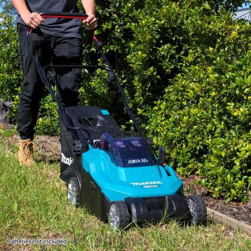 Makita DLM382Z 36V (18V x 2) Li-ion Cordless 380mm (15") Lawn Mower - Skin Only – image 5