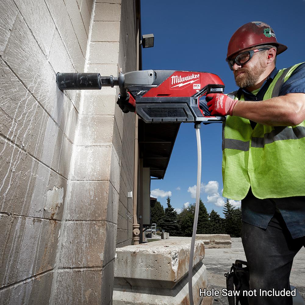 Milwaukee MXFDCD150-0C + MXFCP203 + MXFC MX FUEL 3.0Ah Li-ion Cordless 152mm (6") ONE-KEY Hand Held Core Drill Combo Kit – image 8
