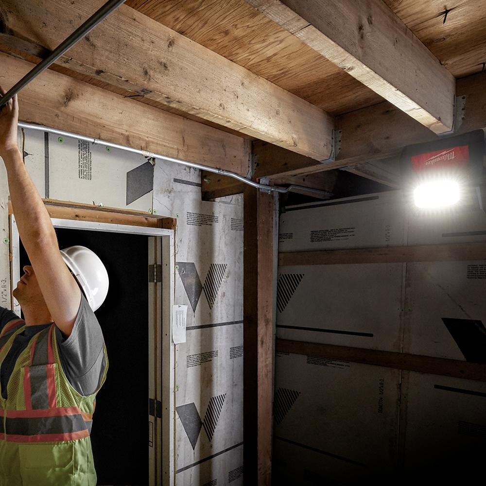 Milwaukee M18HOAL-0 18V Li-ion Cordless High Performance Area Light - Skin Only – image 8