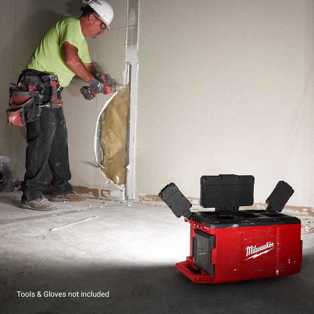 Milwaukee M18POALC-0 18V Li-Ion Cordless PACKOUT Area Light & Charger - Skin Only – image 6