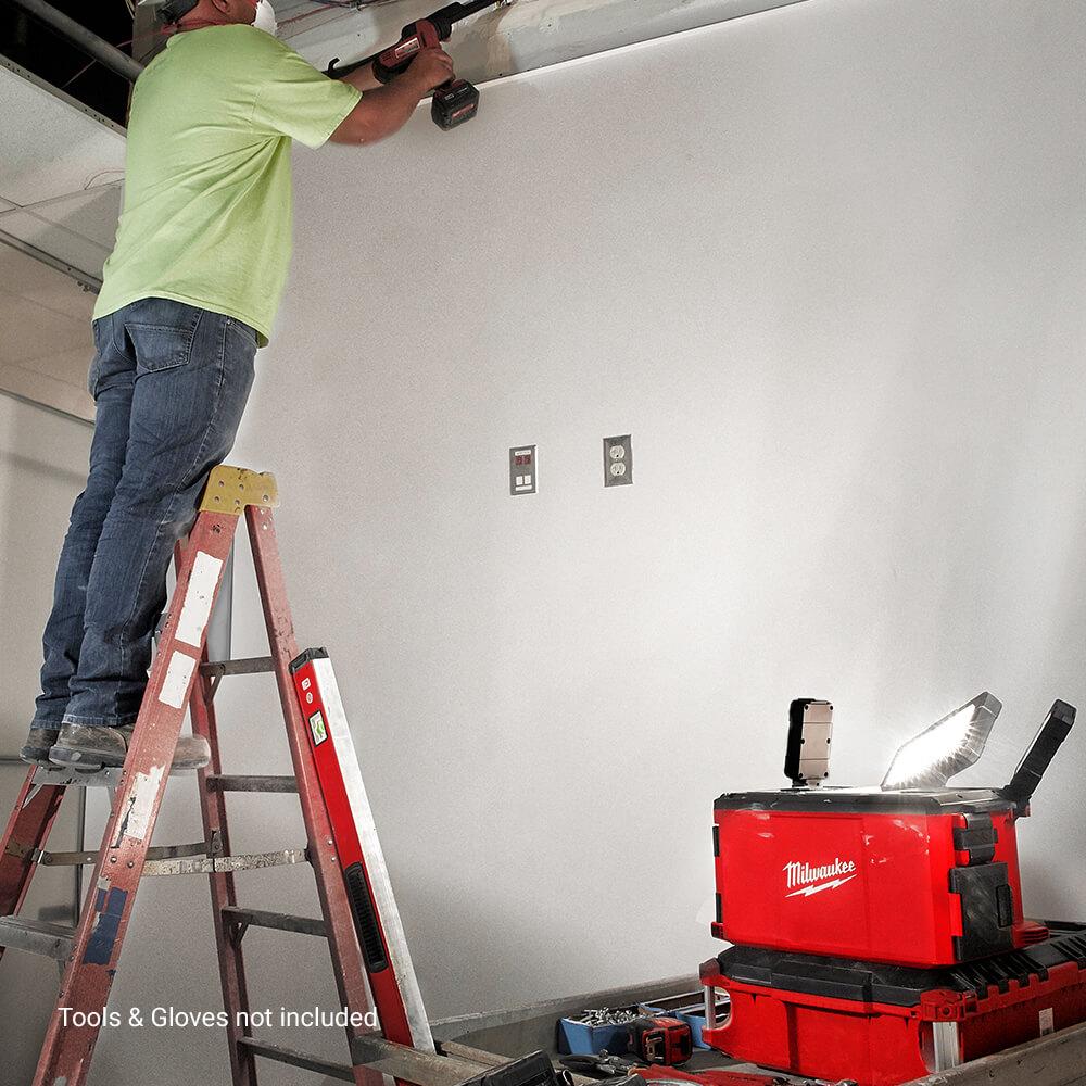 Milwaukee M18POALC-0 18V Li-Ion Cordless PACKOUT Area Light & Charger - Skin Only – image 5