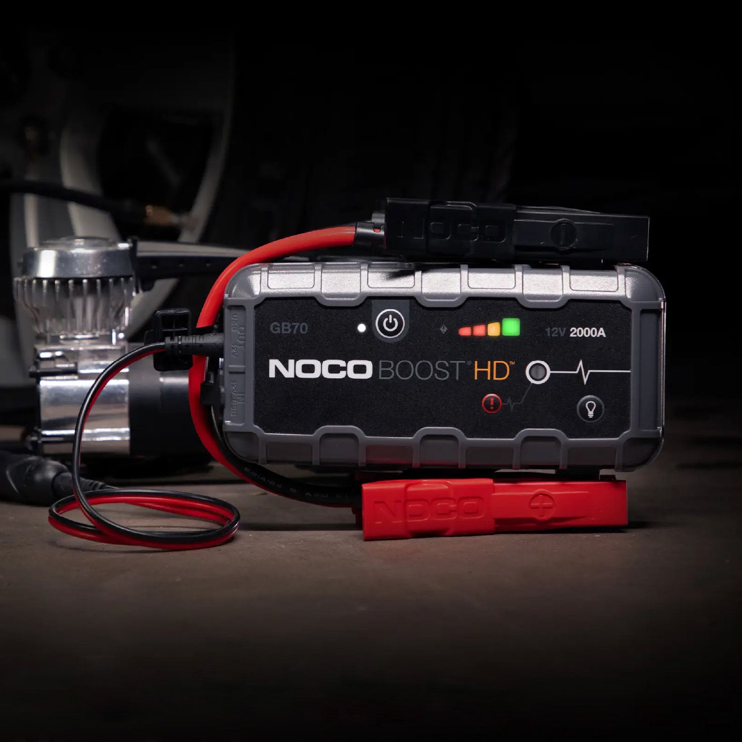 NOCO GB70 12V 2000A Boost Jump Starter