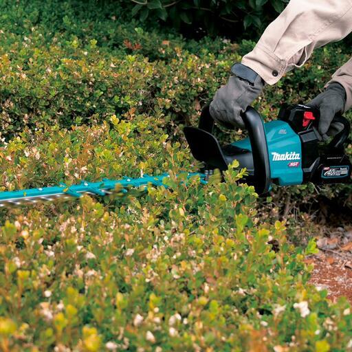 Makita UH009GZ 40V Max XGT 750mm Li-Ion Heavy Duty Cordless Brushless Hedge Trimmer - Skin Only – image 3