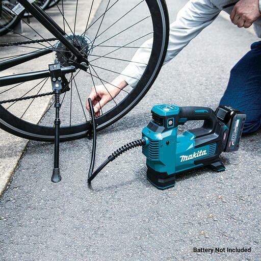 Makita MP001GZ 40V Max Li-ion XGT Cordless Tyre Inflator - Skin Only – image 5