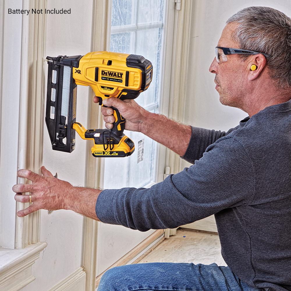 Dewalt cordless 16 discount gauge straight finish nailer