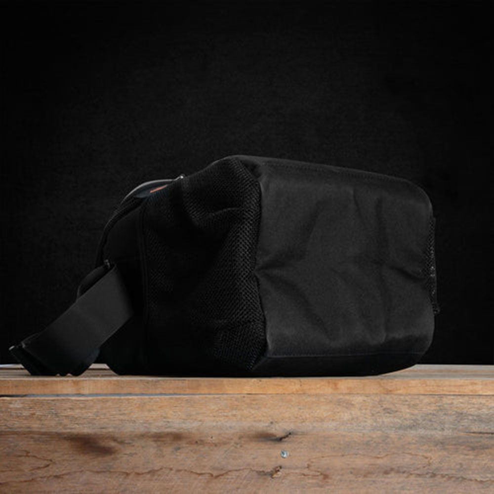 Rugged Xtremes RXES05L206BKSF 250mm x 200mm x 300mm Black Essentials Insulated Cooler Crib Bag – image 3