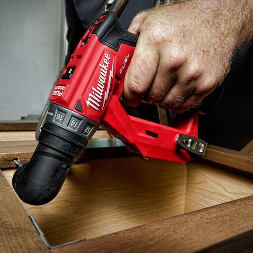 Milwaukee M12FDDXKIT202B 12V 2.0Ah Li-ion Cordless Brushless Fuel Installation Drill Driver Combo Kit – image 7
