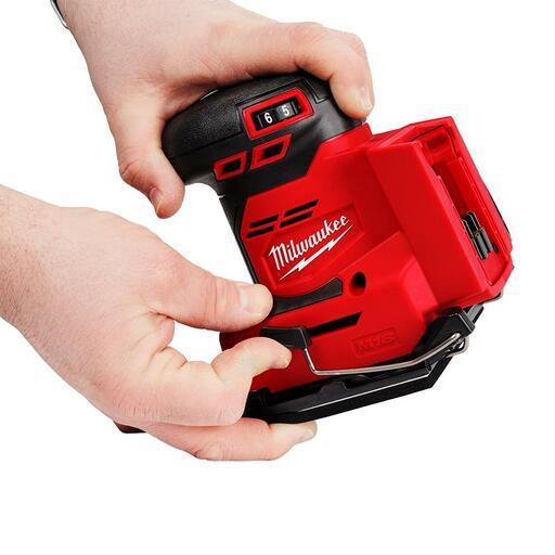 Milwaukee M18BQSS0 18V Li-ion Cordless 115mm (4-1/2") 1/4 Sheet Sander - Skin Only – image 5