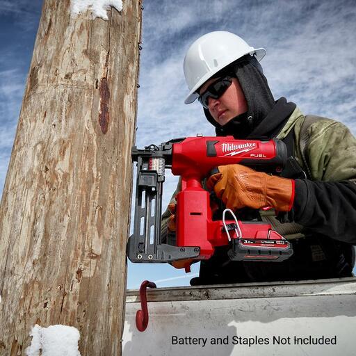 Milwaukee M18FFUS0C 18V Liion Cordless Brushless Fuel Fencing Stapler