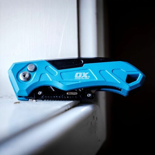 OX Tools OX-P223201 2-Pack Heavy Duty Fixed Blade Folding Knife With Replacement Blade Set – image 2