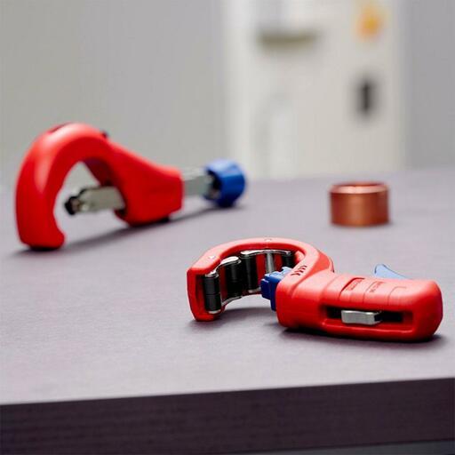 Knipex 902301BK Pipe Cutter for Plastic Drain Pipes – image 8