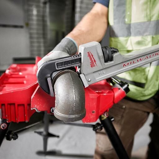 Milwaukee 48227215 355mm (14") Aluminium Pipe Wrench with POWERLENGTH Handle – image 7