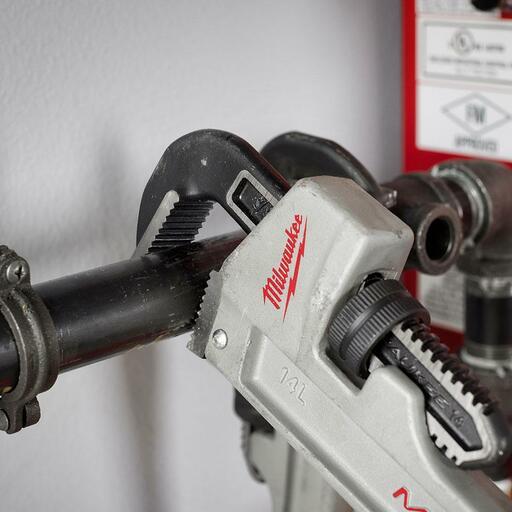 Milwaukee 48227215 355mm (14") Aluminium Pipe Wrench with POWERLENGTH Handle – image 4