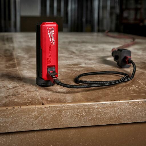 Milwaukee L4PPS301 REDLITHIUM USB Rechargeable Portable Power Source and Charger Kit – image 8