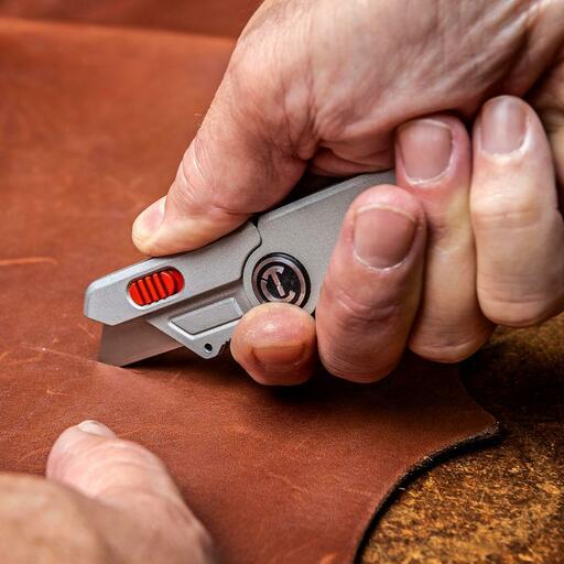 Crescent CTKCF Compact Folding Utility Knife – image 11