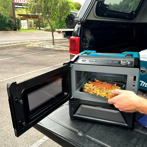 Makita MW001GZB 40V Max XGT Liion Cordless 8L Microwave Skin Only