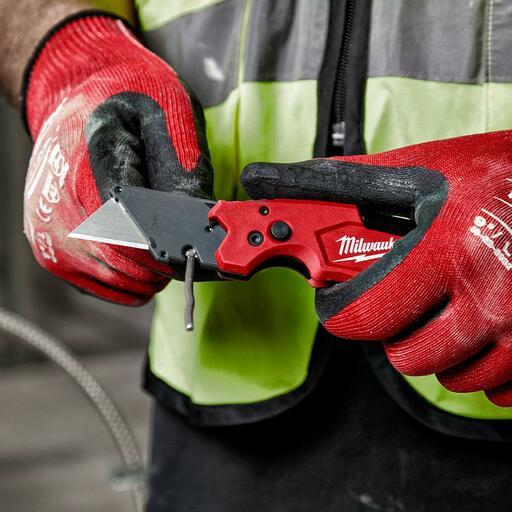 Milwaukee 48221505 FASTBACK™ 6 in 1 Folding Utility Knife – image 24