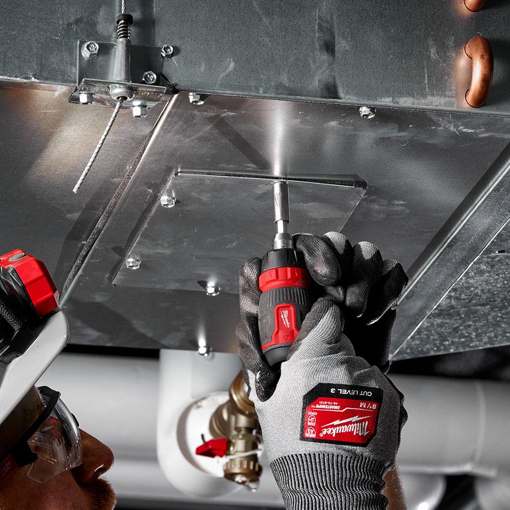 Milwaukee 48222913 8-in-1 Ratcheting Compact Multi-Bit Screwdriver – image 9