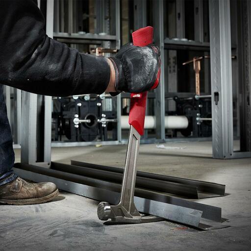 Milwaukee 48229016A 17oz Milled Face Framing Hammer – image 8
