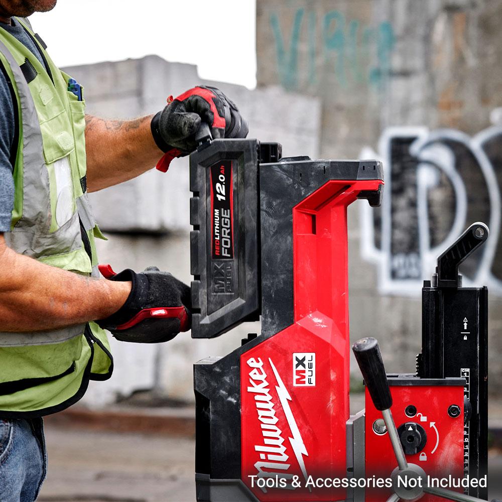 Milwaukee MXFHD812 MX FUEL 12.0Ah Li-ion ONE-KEY Cordless REDLITHIUM FORGE Battery – image 9