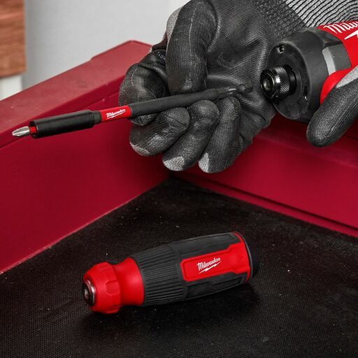 Milwaukee 48222915 14-in-1 Multi-Bit Screwdriver with SHOCKWAVE™ Bits – image 9