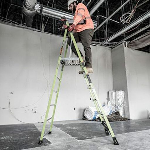 Little Giant Ladder Systems 19306 1.83m (6')170kg Fiberglass Fortress 6 Step Platform Ladder with Gate – image 24