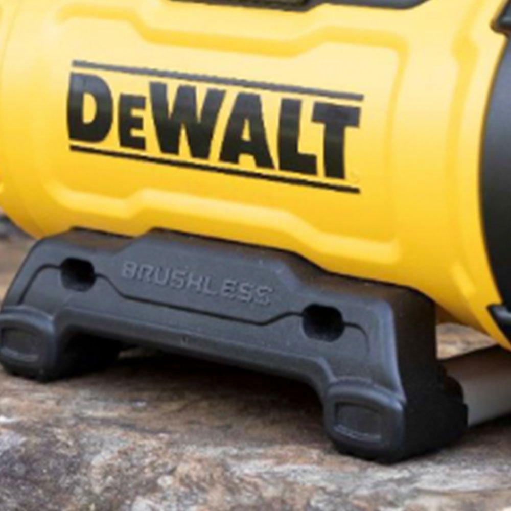 DeWalt DCMK957X1-XE 54V 9.0Ah Li-ion Cordless Brushless 3pce Outdoor Combo Kit – image 5