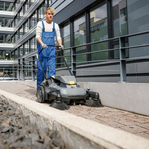Karcher KM 70/30 BP 2SB (9.505-418.0) Karcher KM 70/30 BP 2SB (9.505-418.0) 36V 980mm Cordless Manual Sweeper Kit – image 5