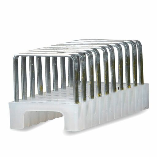 Klein A-450-004 300-Pack 31/64" x 13/64" Insulated Cable Staples – image 2