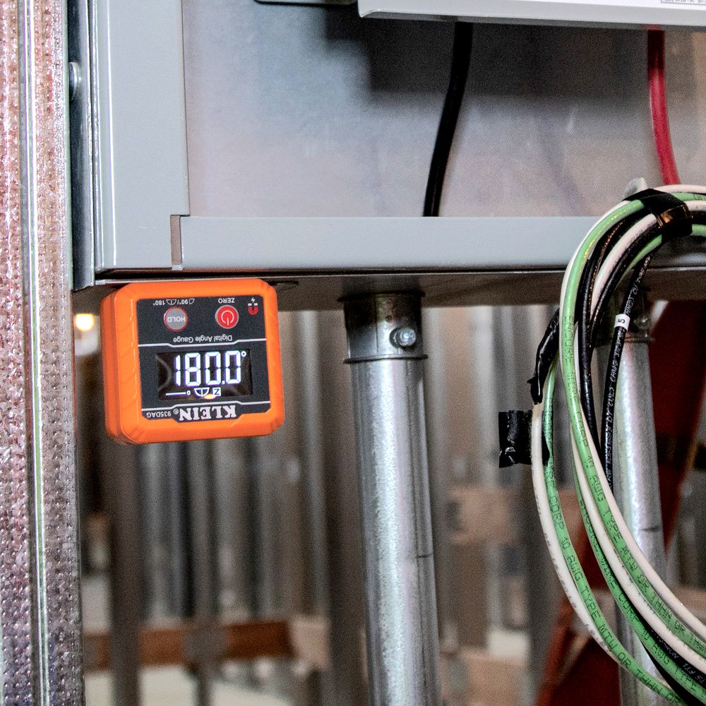 Klein A-935DAG Digital Angle Gauge and Level – image 9