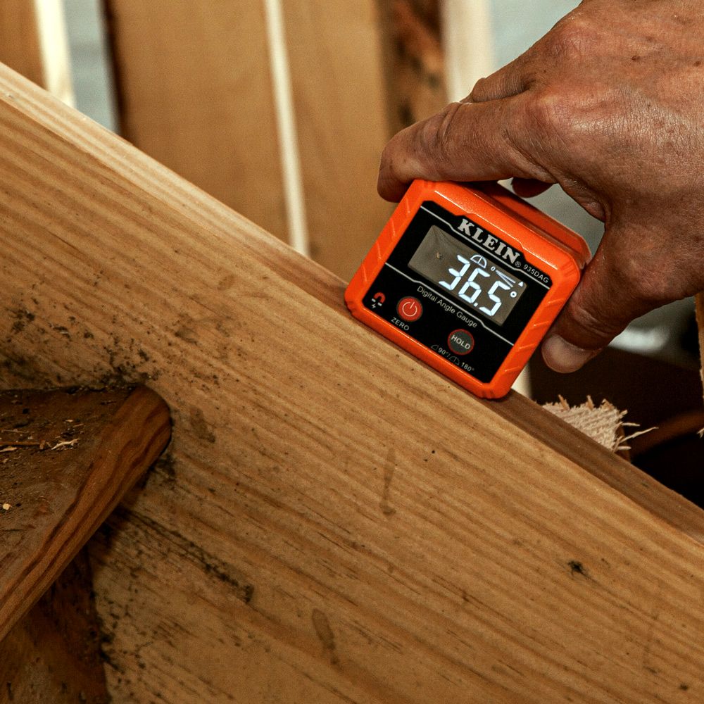 Klein A-935DAG Digital Angle Gauge and Level – image 7