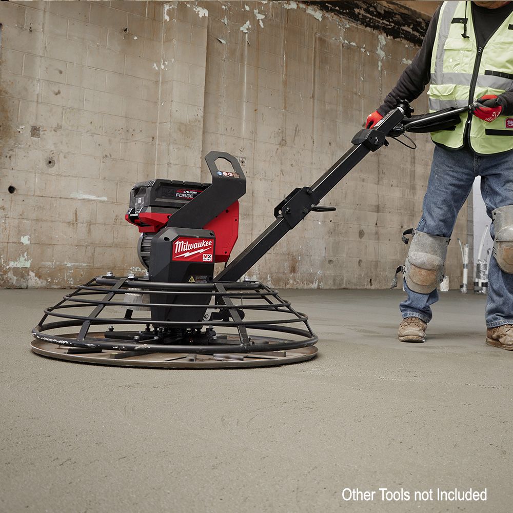 Milwaukee MXFWBTO90-0 MX FUEL™ 900mm (36") Walk-behind Trowel - Skin Only – image 8
