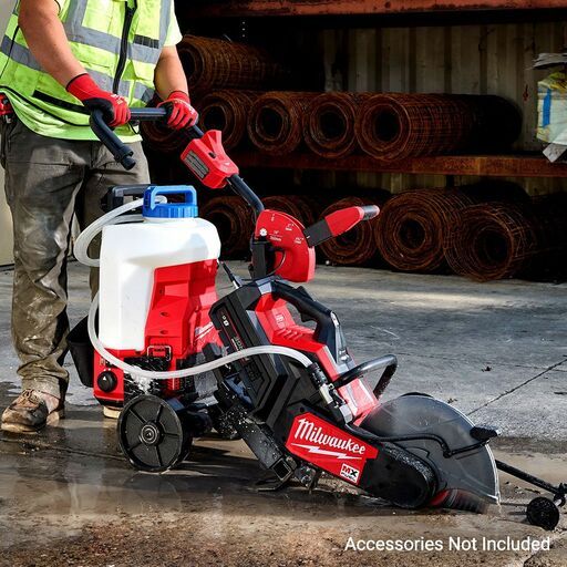 Milwaukee M18BPFPG2WS0 18V Li-ion Cordless 15 Litre SWITCH TANK Backpack Water Supply with Powered Base - Skin Only – image 12