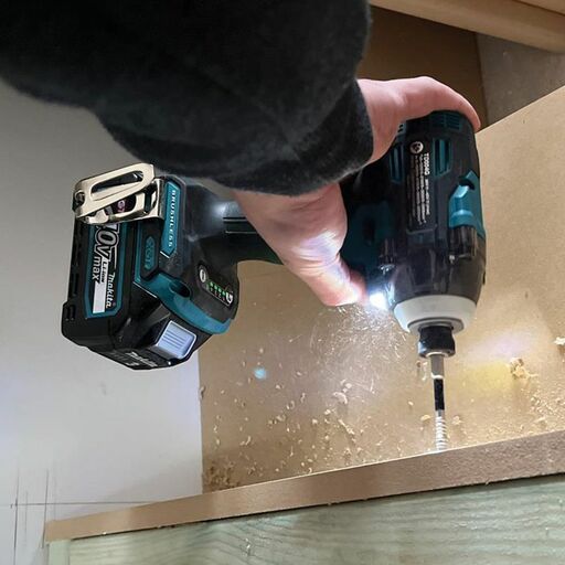 Makita TD004GD201 40V MAX 2.5Ah Li-ion Cordless Brushless Impact Driver Combo Kit – image 6