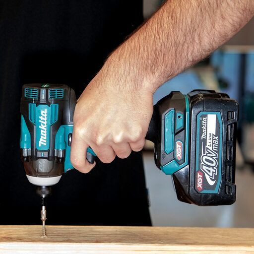 Makita TD004GD201 40V MAX 2.5Ah Li-ion Cordless Brushless Impact Driver Combo Kit – image 3