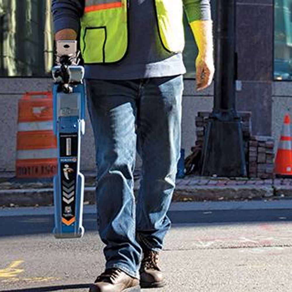 Radiodetection 10/8200-TX10-100 (RD8200) Cable & Pipe Locator with 100mm Transmitter Signal Clamp Kit – image 4