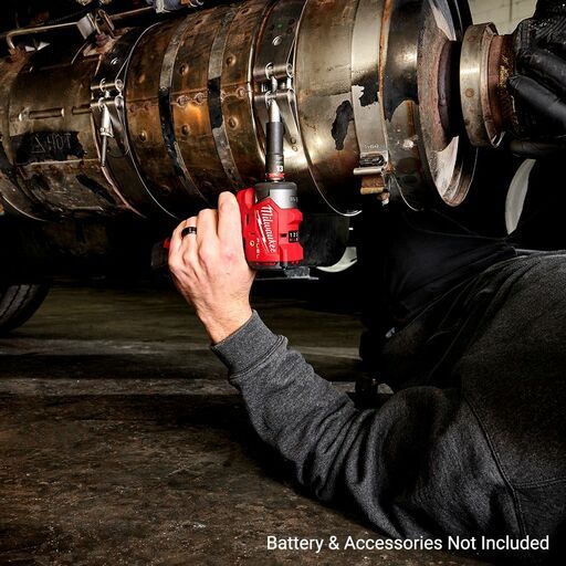 Milwaukee M12FSCIWF380 12V Li-ion FUEL Cordless 3/8" Sub-Compact Impact Wrench - Skin Only – image 5