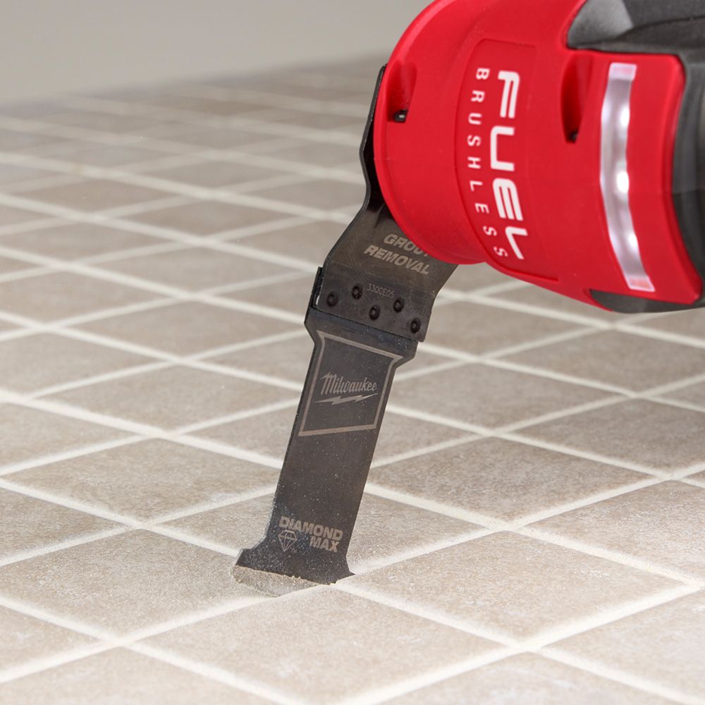 Milwaukee 49252251 35mm (1-3⁄8") Open-Lok Diamond Max Plunge Cut Grout Removal Blade – image 6