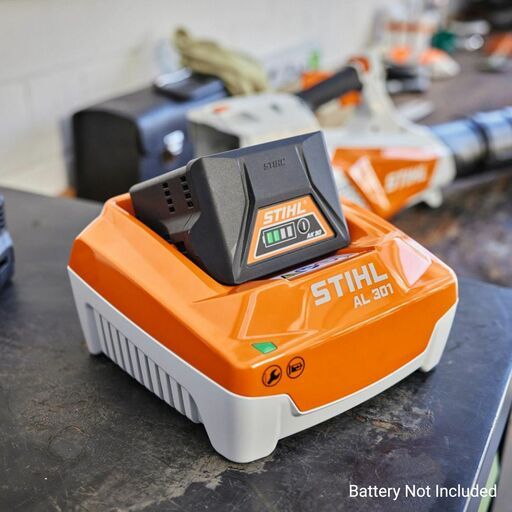 STIHL AL 301 (EA094305505) 36V Li-ion Quick Charger – image 3