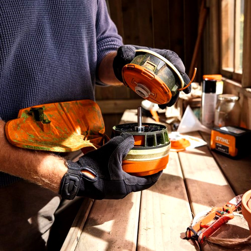 STIHL FSA70R-AK20SK 36V Li-ion Cordless AK System Brushcutter Combo Kit – image 8