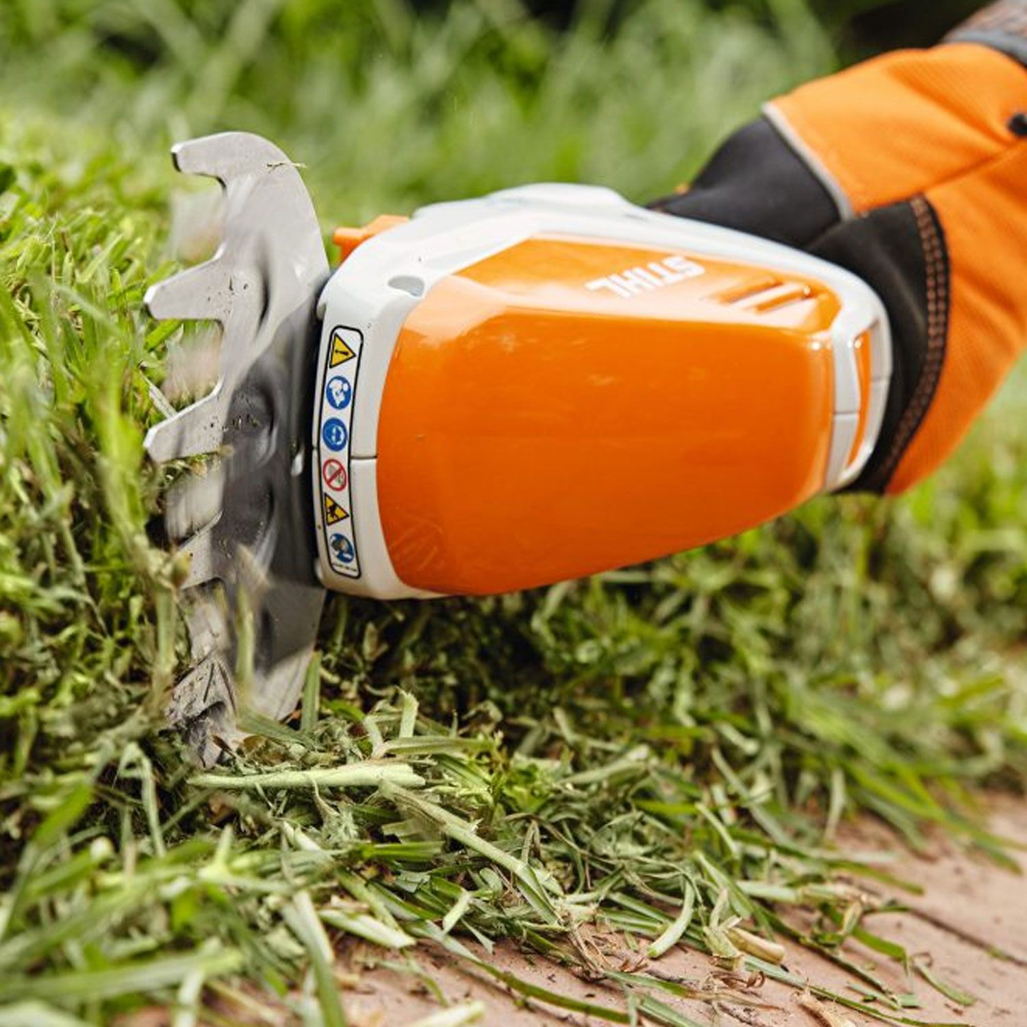 STIHL HSA 26 (HA030113504) 11V Li-ion Cordless 200mm AS System Garden Shears - Skin Only – image 4