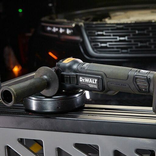 DeWalt DCG45MP2T-XE DeWalt x McLaren F1 Team 18V XR 5.0Ah Li-ion Cordless 125mm (5") Angle Grinder Combo Kit - Special Edition – image 14