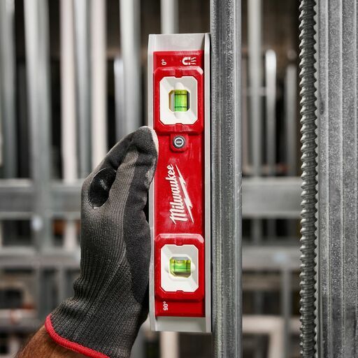 Milwaukee 48225105 229mm LED Torpedo Level – image 8