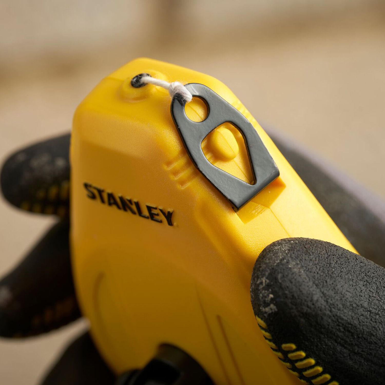 Stanley STHT47113-0 30m 1:1 Plastic Chalk Reel with Blue Chalk & Level Kit – image 12