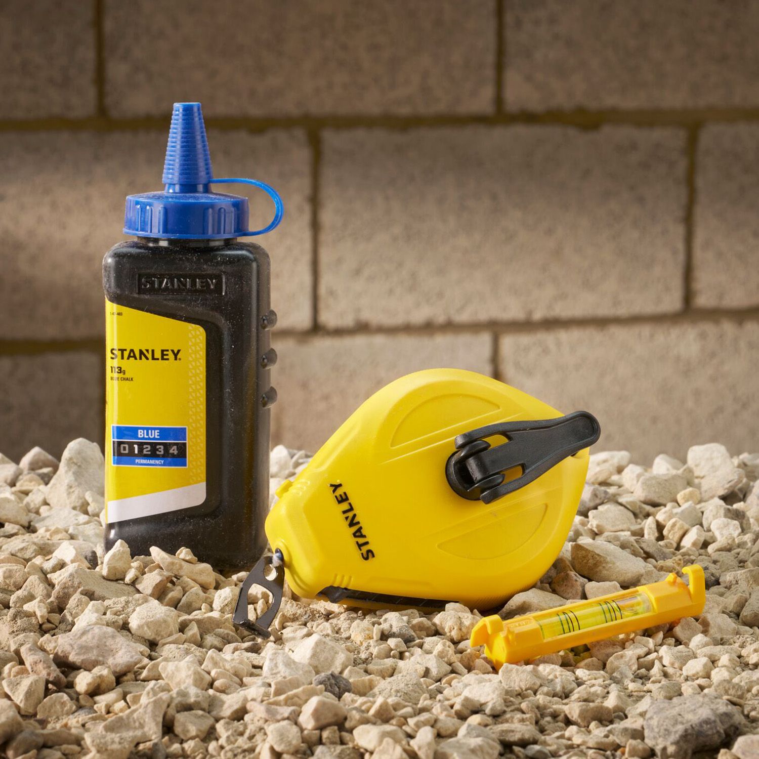 Stanley STHT47113-0 30m 1:1 Plastic Chalk Reel with Blue Chalk & Level Kit – image 3